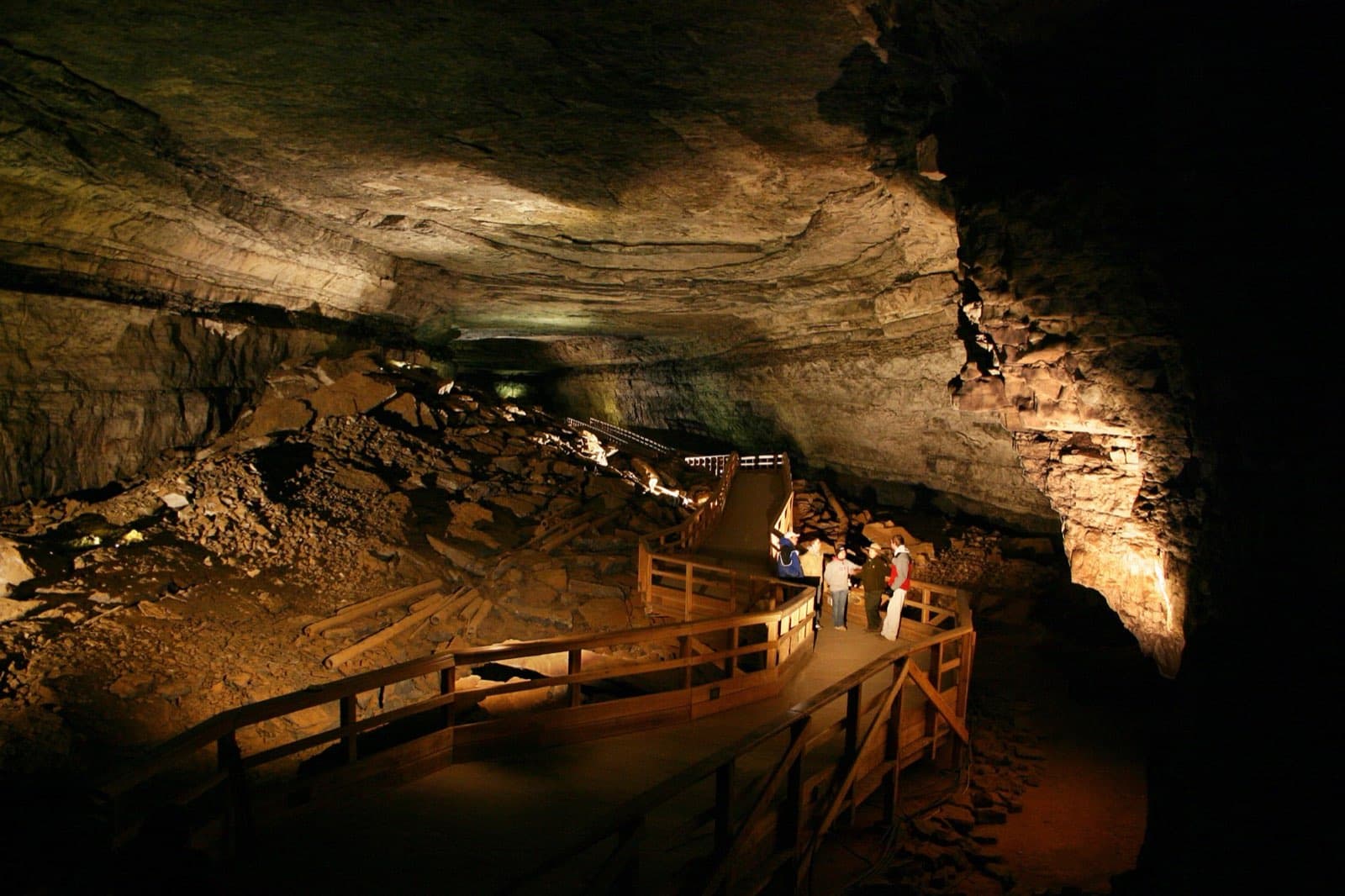 A ranger explaining Mammoth Cave inside the Broadway passage
