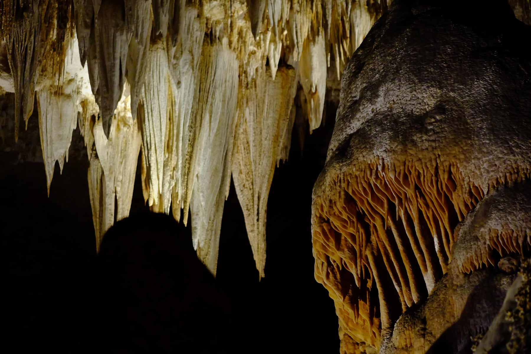 The Chandelier and Caveman formations in the Big Room
