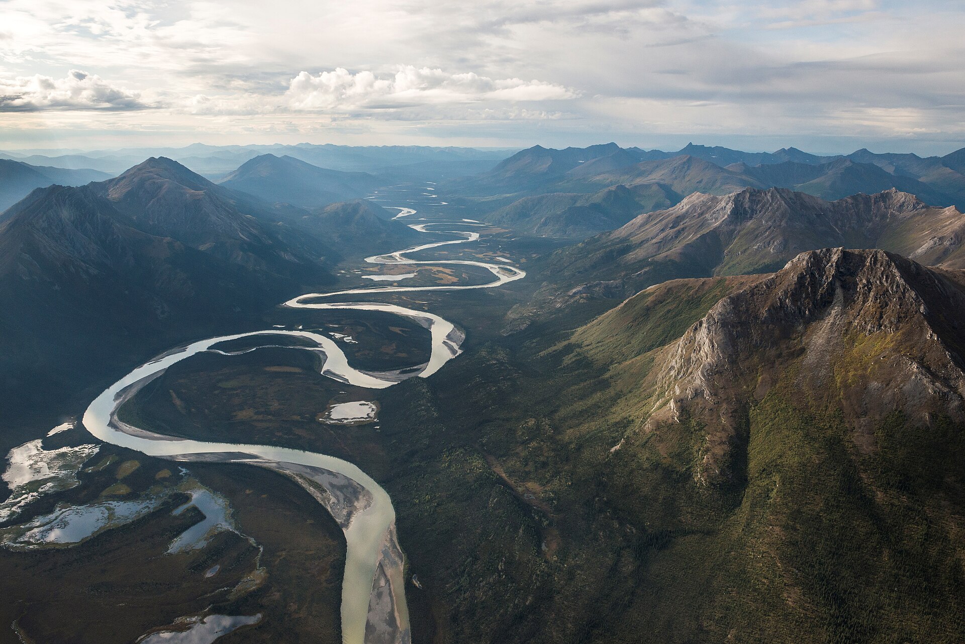 A remote Brooks Range river valley in Gates of the Arctic