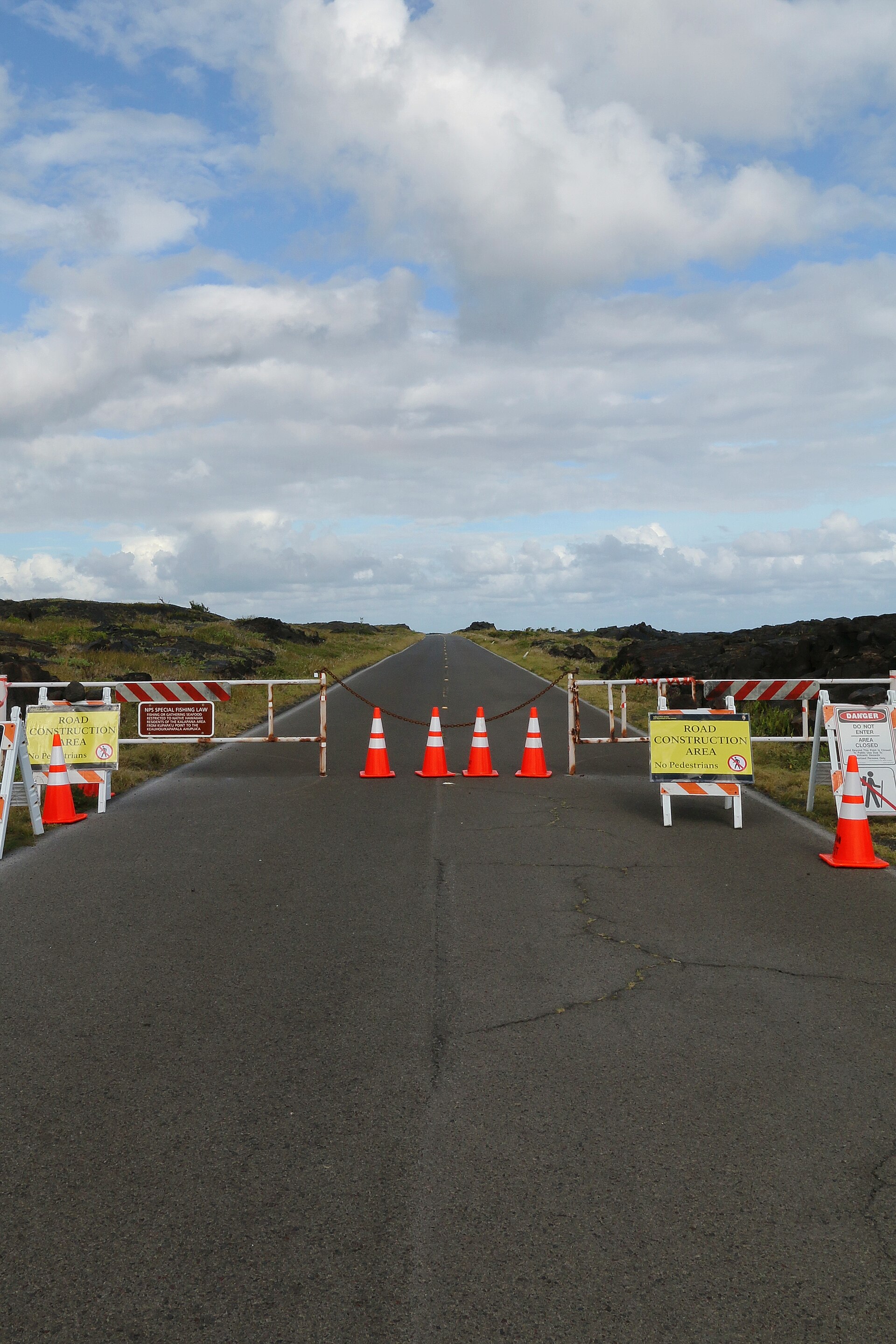 Chain of Craters Road through Hawaii Volcanoes lava fields