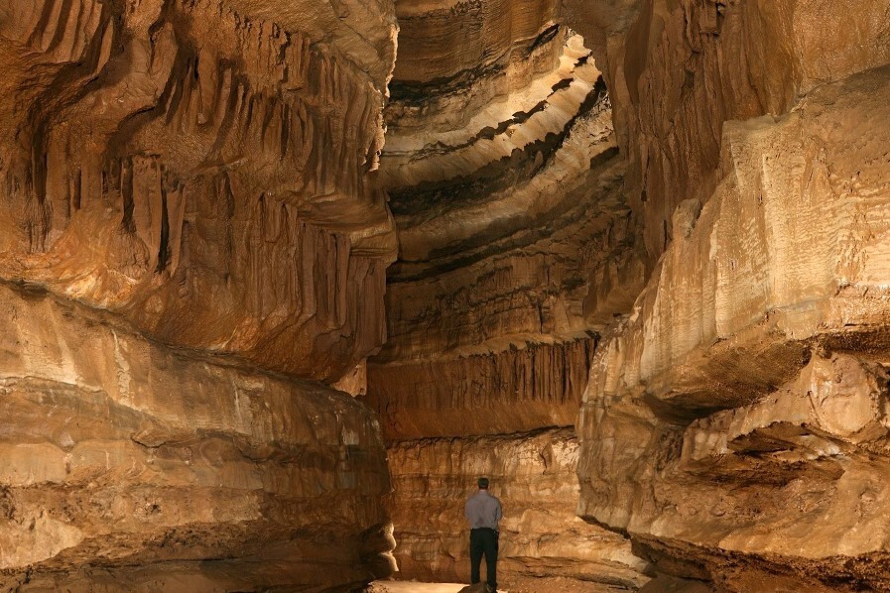 Cathedral Domes inside Mammoth Cave